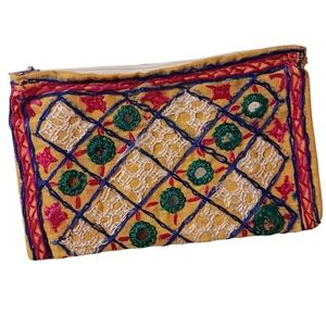 HANDCRAFTED YELLOW EMBROIDERED CLUTCH BAG 💛